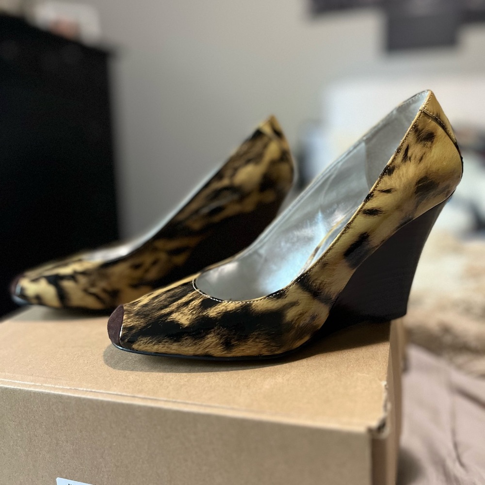 Jessica Simpson Brown Tan Platform Shoes